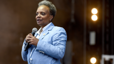 Chicago Mayor Lori Lightfoot says she’d be ‘happy to drain Texas’ of all its residents: ‘We’ll rent the buses’