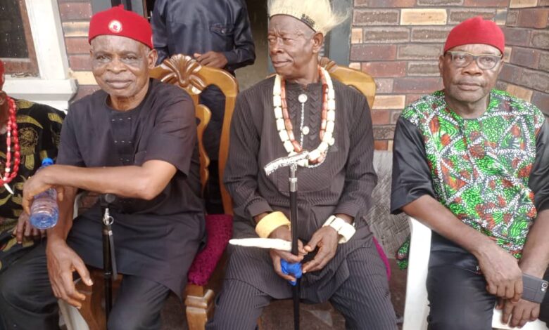 Enugu: Obeagu community installs monarch after eight years