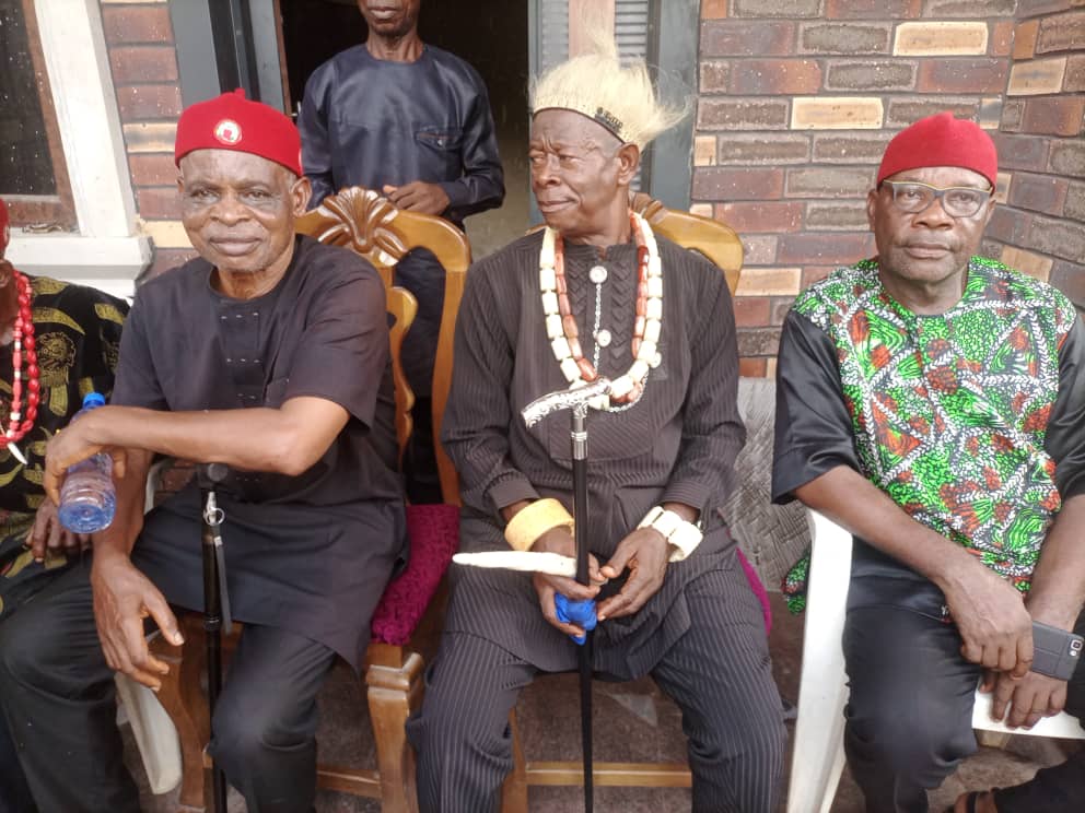 Enugu: Obeagu community installs monarch after eight years