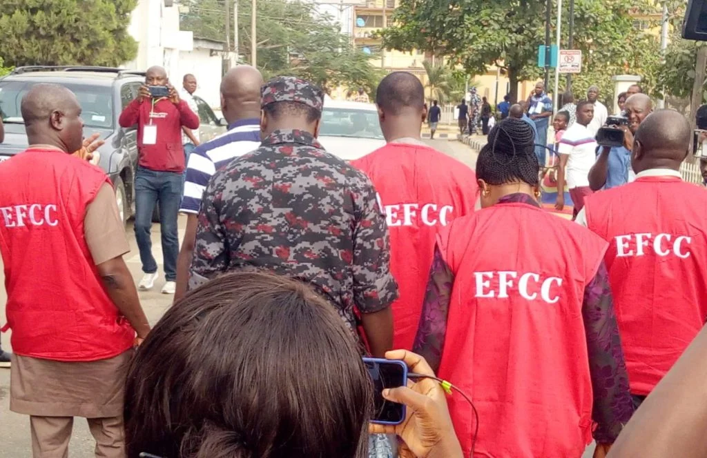 May 29: Corrupt governors, other politicians planning to flee Nigeria – EFCC alerts