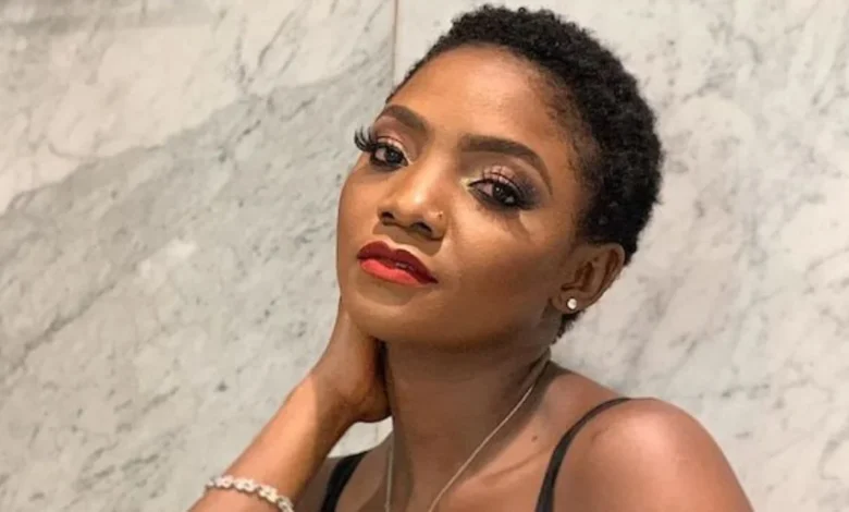 Nigeria breaks my heart everyday – Singer, Simi laments